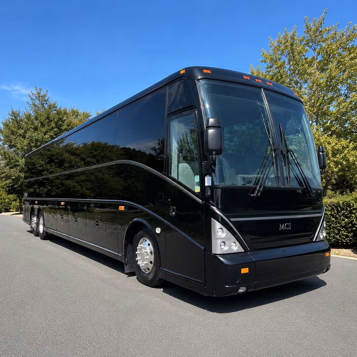 conference and convention shuttle bus rentals in shelby michigan