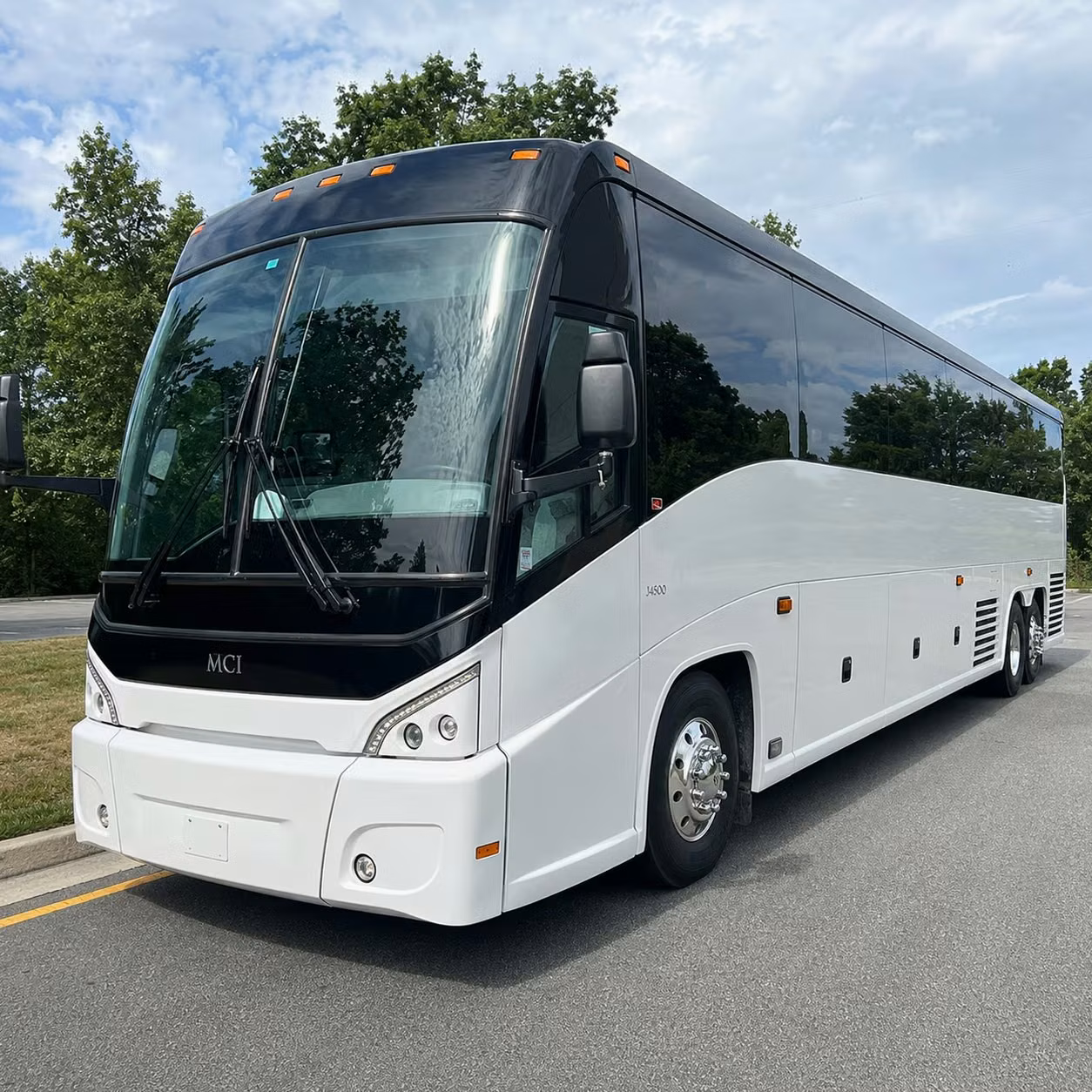 long distance charter bus trips from shelby to detroit chicago and beyond